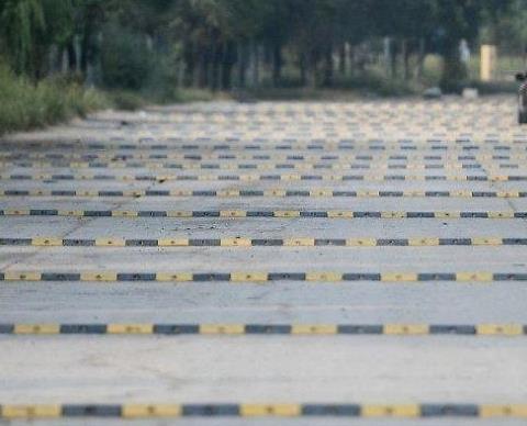 減速帶是做什么的？